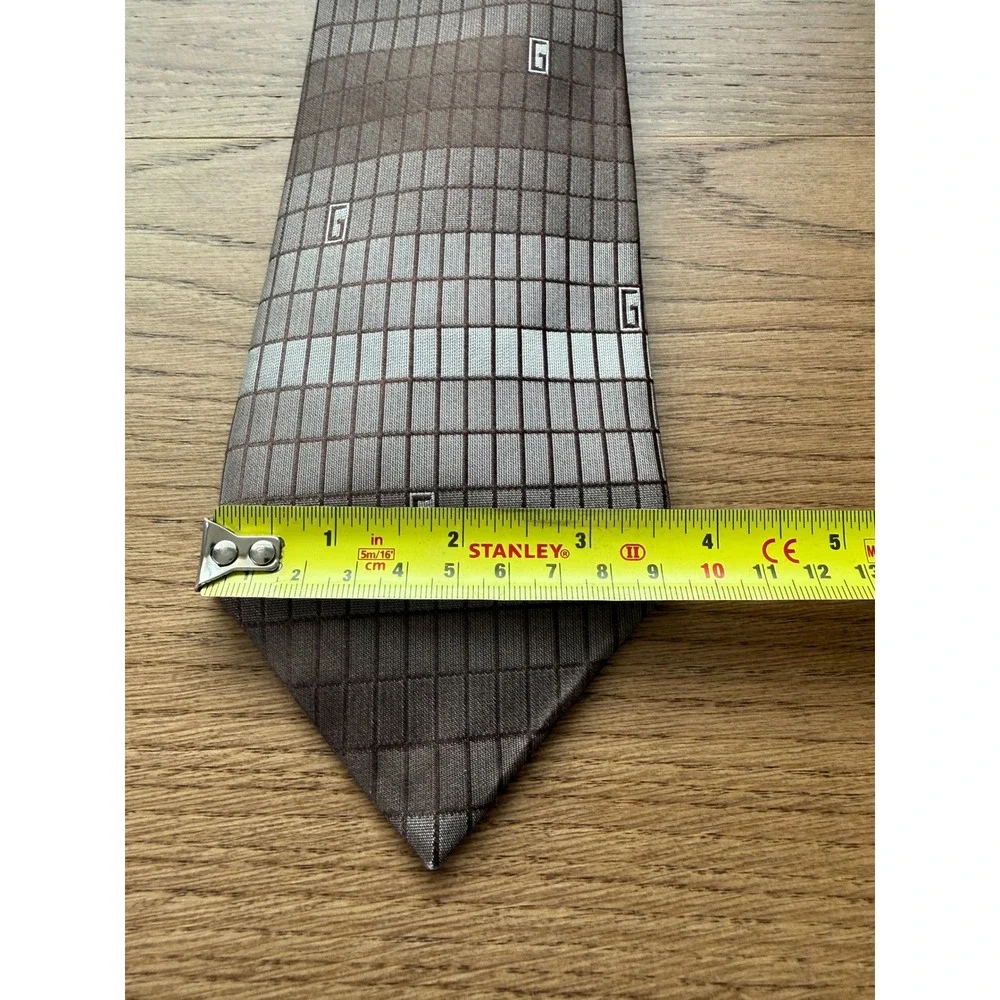 Gucci Mens Silk Tie Brown Geometric Grid Logo Pattern Made in Italy Designer